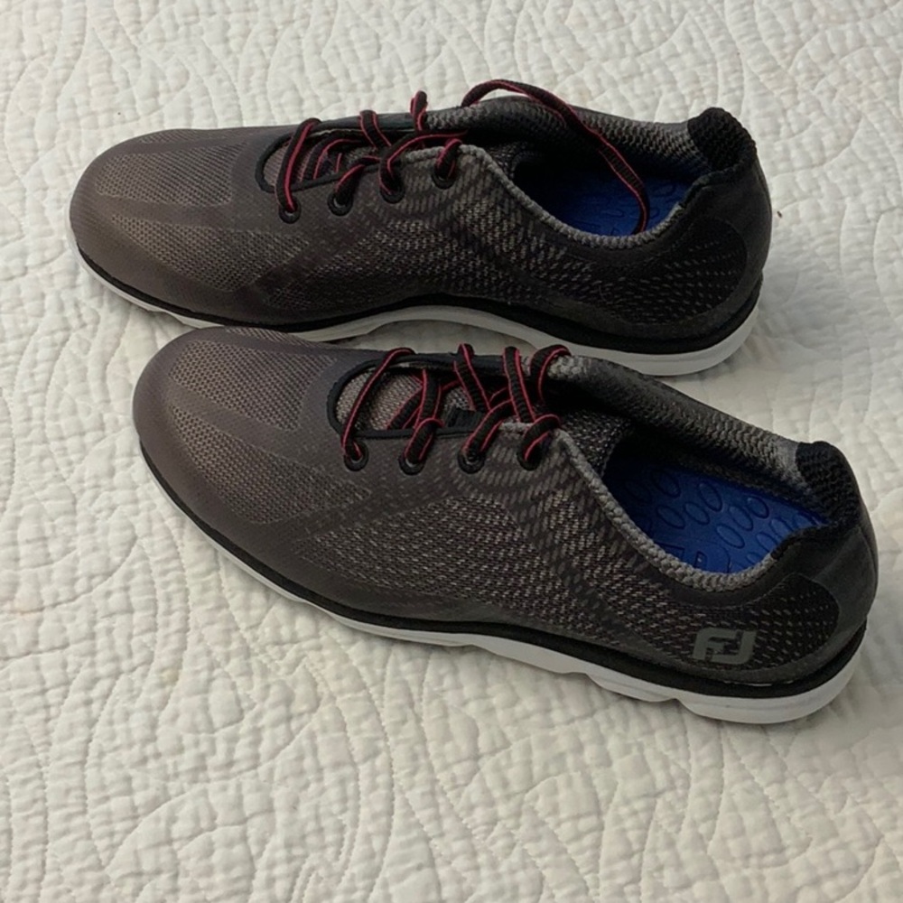 Footjoy women’s golf shoes, size 8, black with pink